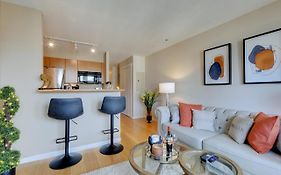 The Astoria Nook